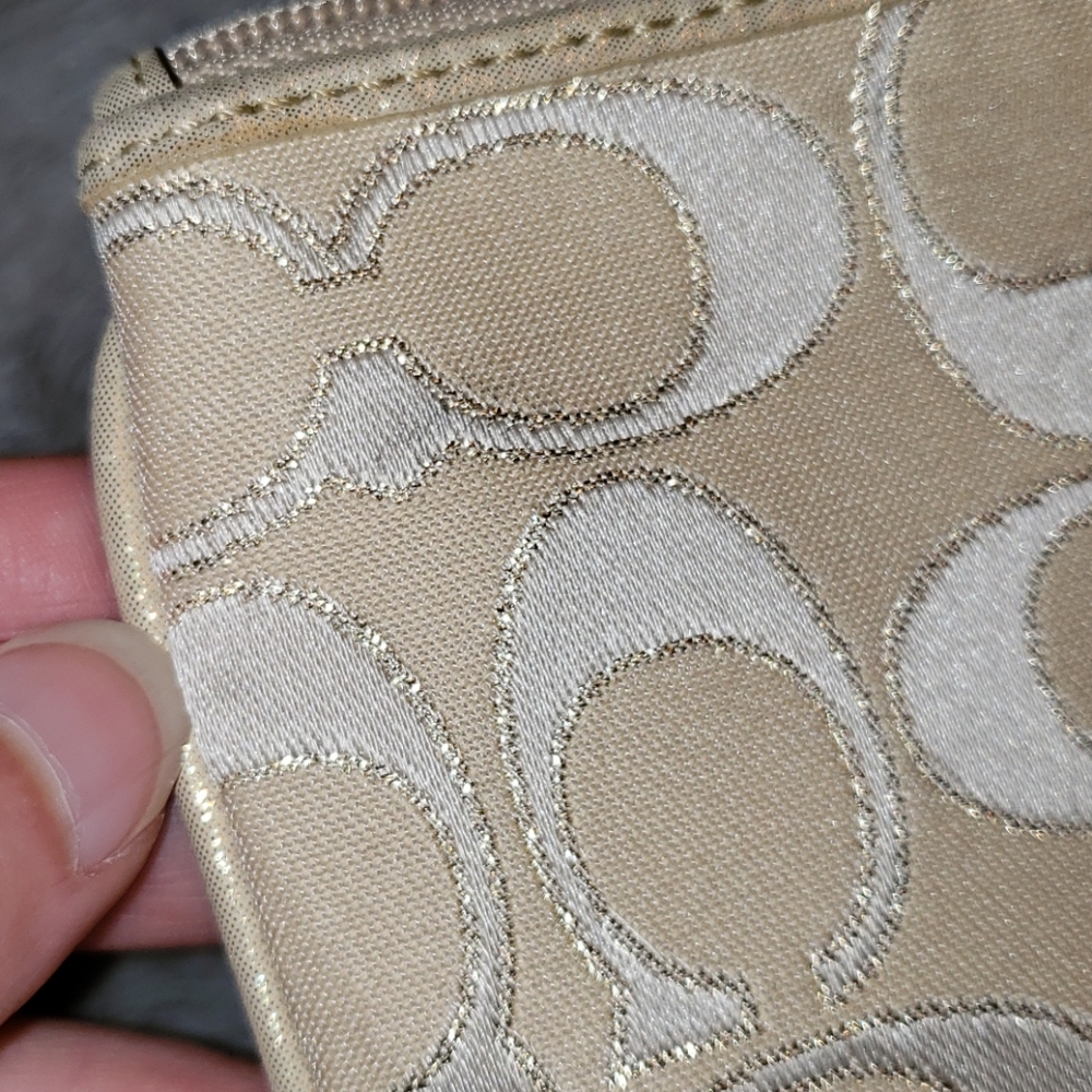 Coach wristlet - Picture 4 of 5